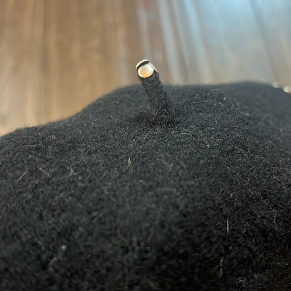 kokin wool black beret with metal rivets super special - Picture 2 of 6